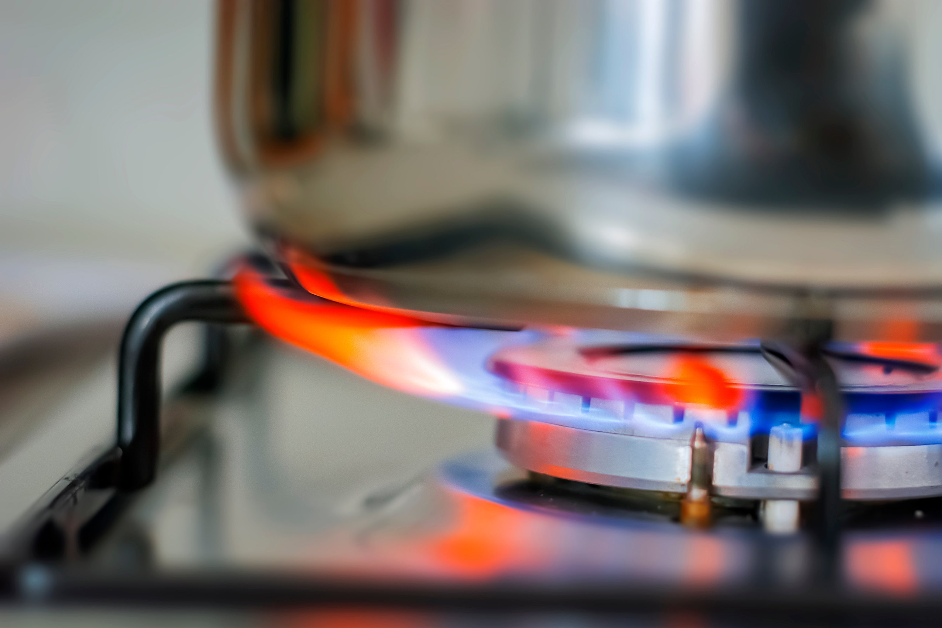 Brandgefahren rund um den Herd werden chronisch unterschätzt – ASK THE FOX, image size:3100x2067